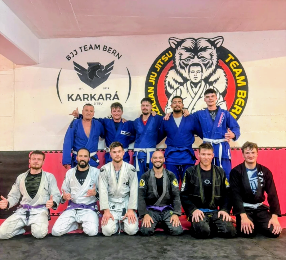 Mitglieder des BJJ Team Bern im Training